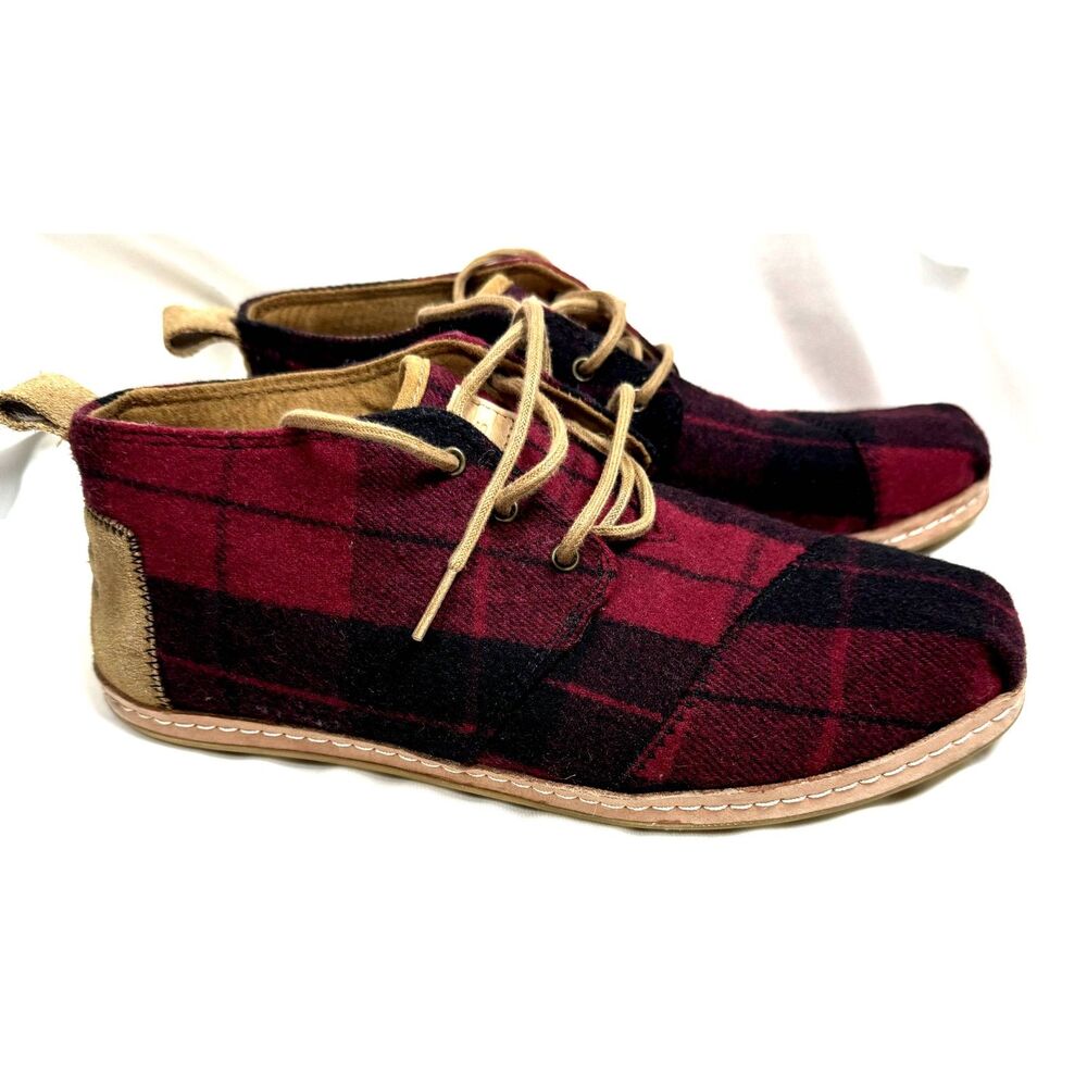 TOMS Red Black Plaid Ladies SZ 9 Bota Desert Boots Ankle Chukka Booties